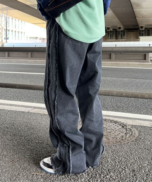 sedacle(セダクル)の「フリンジデニム(デニムパンツ・メンズ・ブラック/インディゴブルー・MEDIUM/LARGE)」の2枚目の写真