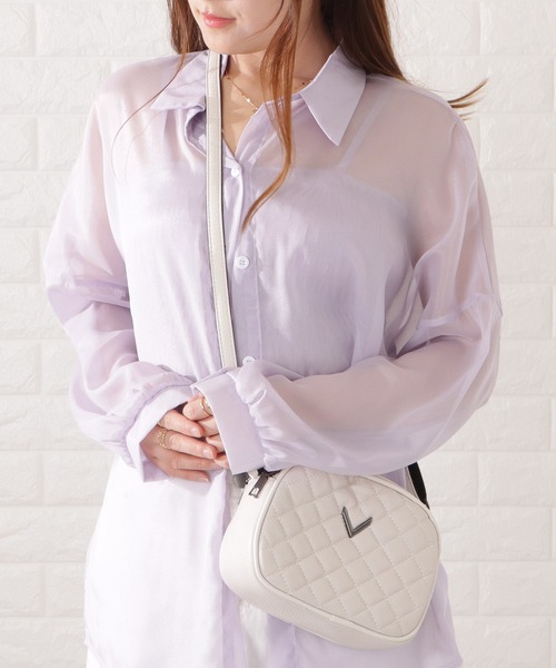 Lace Ladies(レースレディース)の「ワンカラーVモチーフ付きキルティングショルダーバッグ(ショルダーバッグ・レディース・ブラウン/ホワイト/ブラック・FREE)」の11枚目の写真