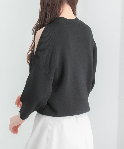 HEYUMM（ヘユム）の「カットアウトハイネックセーター(5分袖)（ニット/セーター・レディース・ブラック/カーキ/アイボリー・ONE）」の21枚目の写真