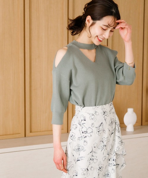 HEYUMM（ヘユム）の「カットアウトハイネックセーター(5分袖)（ニット/セーター・レディース・ブラック/カーキ/アイボリー・ONE）」の13枚目の写真