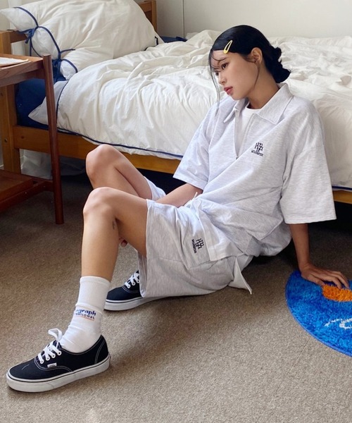muahmuah(ムーアムーア)の「A'GEM/9 × .kom『muah muah/ムーアムーア』SIGNATURE LOGO HALF PANTS/ロゴハーフパンツ(スウェットパンツ・レディース・ネイビー/グレー・FREE)」の9枚目の写真
