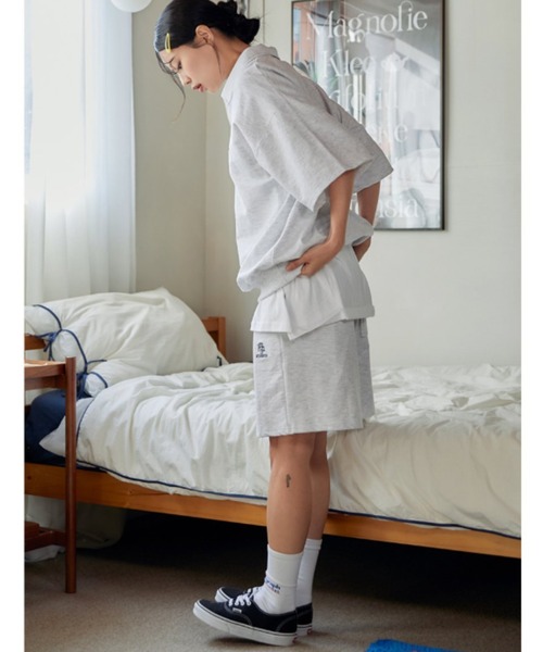 muahmuah(ムーアムーア)の「A'GEM/9 × .kom『muah muah/ムーアムーア』SIGNATURE LOGO HALF PANTS/ロゴハーフパンツ(スウェットパンツ・レディース・ネイビー/グレー・FREE)」の6枚目の写真