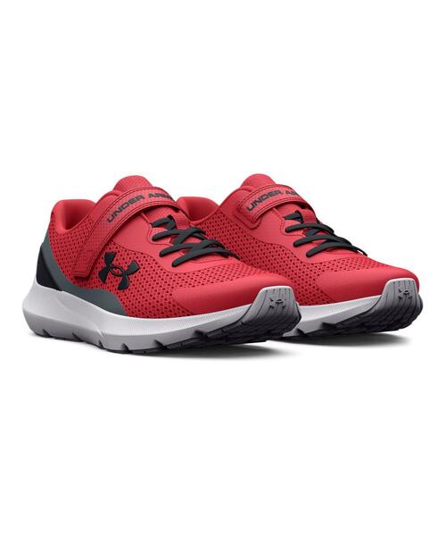 UNDER ARMOUR(アンダーアーマー)の「UAサージ3 AC(ランニング/キッズ)(スニーカー・キッズ・レッド・21.5cm/20.0cm/18.0cm/17.0cm/19.0cm/22.0cm/19.5cm/20.5cm/21.0cm)」の3枚目の写真