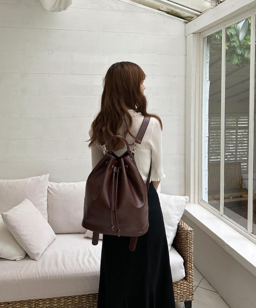 my twilight（マイトワイライト）の「mytwilight 巾着型ラウンドフォルムリュック（バックパック/リュック・レディース・ダークブラウン/ベージュ/アイボリー・FREE）」の15枚目の写真