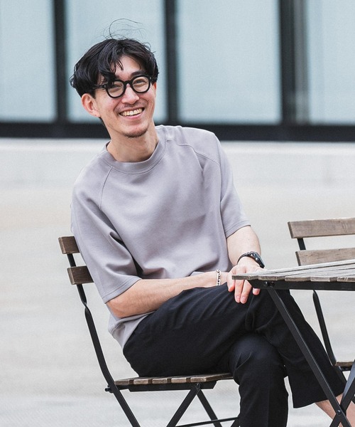 ITEMS URBANRESEARCH(アイテムズ アーバンリサーチ)の「ライトダンボール ショートスリーブプルオーバー(スウェット・メンズ・ライトグレー/ブラック/グレー・MEDIUM/LARGE)」の5枚目の写真