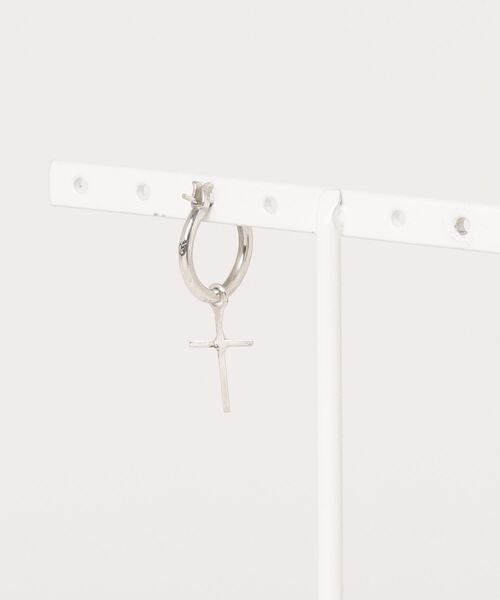 THE MILES(ザ マイルズ)の「GODSIZE ゴッドサイズ THIN HOOP with CROSS / シンフープピアスウィズクロス(ピアス(片耳用)・メンズ・シルバー・FREE)」の6枚目の写真