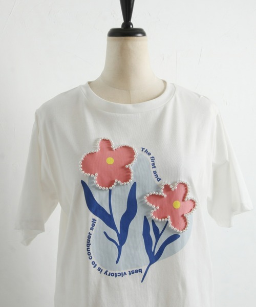 &. NOSTALGIA(アンドドットノスタルジア)の「【ZOZO限定】パール付きフラワープリントTシャツ(Tシャツ/カットソー・レディース・ブラック/オフホワイト・FREE)」の22枚目の写真