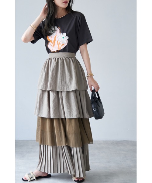 &. NOSTALGIA(アンドドットノスタルジア)の「【ZOZO限定】パール付きフラワープリントTシャツ(Tシャツ/カットソー・レディース・ブラック/オフホワイト・FREE)」の8枚目の写真