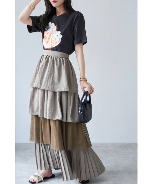 &. NOSTALGIA(アンドドットノスタルジア)の「【ZOZO限定】パール付きフラワープリントTシャツ(Tシャツ/カットソー・レディース・ブラック/オフホワイト・FREE)」の10枚目の写真