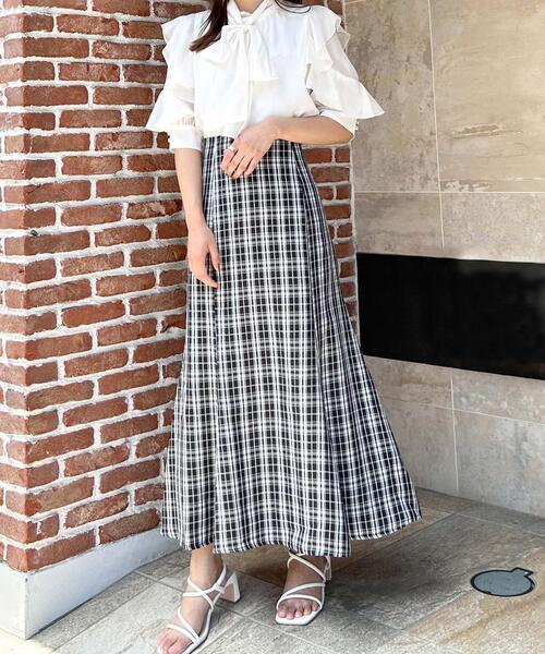 INGNI(イング)の「BackレースUPチェック柄マーメイド/スカート(スカート・レディース・ブラック系/ブルー系8・FREE)」の5枚目の写真