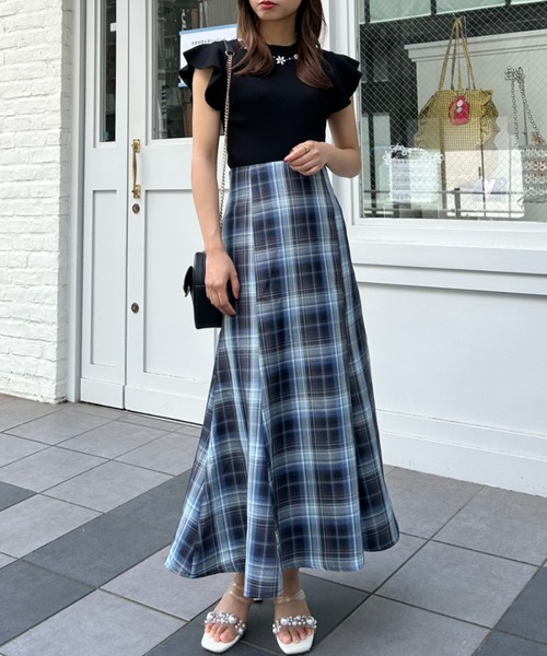 INGNI(イング)の「BackレースUPチェック柄マーメイド/スカート(スカート・レディース・ブラック系/ブルー系8・FREE)」の3枚目の写真