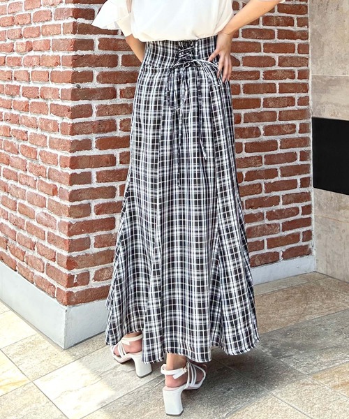 INGNI(イング)の「BackレースUPチェック柄マーメイド/スカート(スカート・レディース・ブラック系/ブルー系8・FREE)」の14枚目の写真