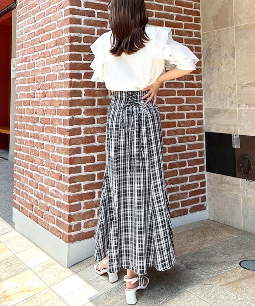 INGNI(イング)の「BackレースUPチェック柄マーメイド/スカート(スカート・レディース・ブラック系/ブルー系8・FREE)」の17枚目の写真