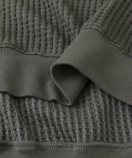 SENSE OF PLACE by URBAN RESEARCH(センスオブプレイスバイアーバンリサーチ)の「カラーワッフルルーズスウェットシャツ(スウェット・メンズ・チャコールグレー/ライトベージュ/ブラウン・MEDIUM/LARGE)」の10枚目の写真