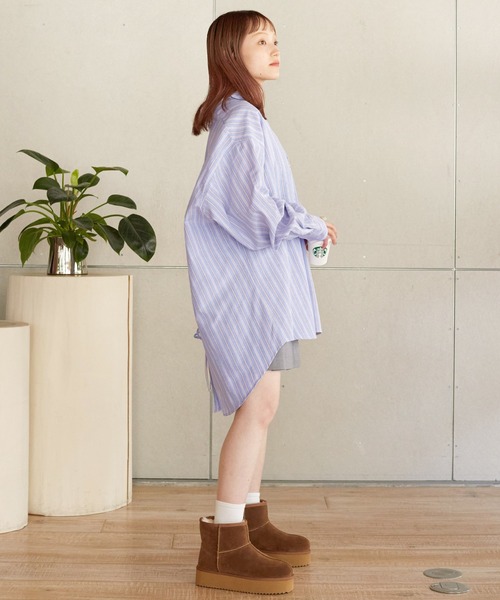 w closet（ダブルクローゼット）の「刺繍バックリボンビッグシャツ