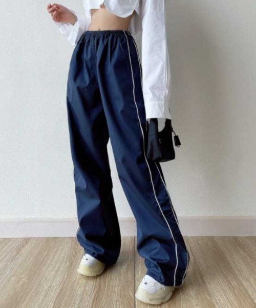 Vipoa（ヴィポア）の「サイドライントラックパンツ（カーゴパンツ・レディース・ブラウン/グリーン/ネイビー/アイボリー/ブラック/グレー・FREE）」の6枚目の写真