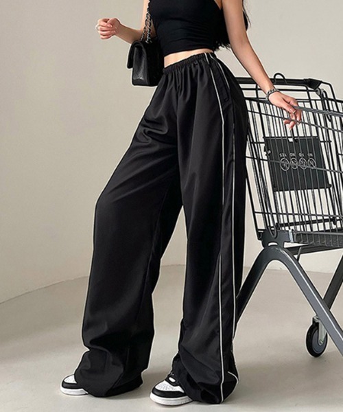 Vipoa（ヴィポア）の「サイドライントラックパンツ（カーゴパンツ・レディース・ブラウン/グリーン/ネイビー/アイボリー/ブラック/グレー・FREE）」の8枚目の写真