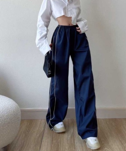 Vipoa（ヴィポア）の「サイドライントラックパンツ（カーゴパンツ・レディース・ブラウン/グリーン/ネイビー/アイボリー/ブラック/グレー・FREE）」の16枚目の写真