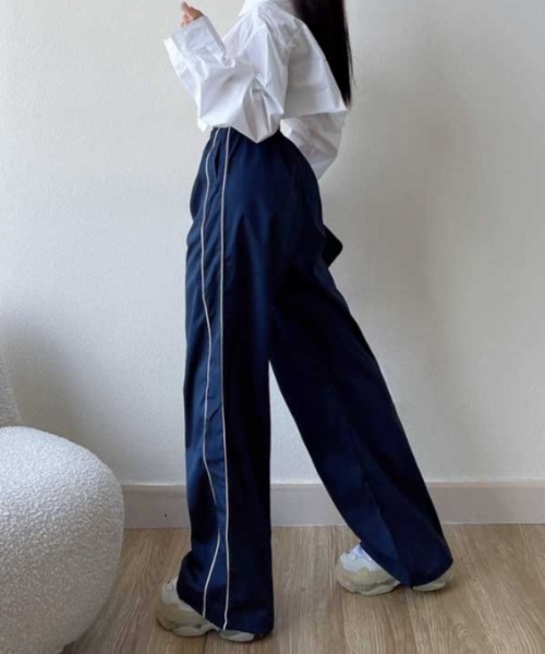 Vipoa（ヴィポア）の「サイドライントラックパンツ（カーゴパンツ・レディース・ブラウン/グリーン/ネイビー/アイボリー/ブラック/グレー・FREE）」の17枚目の写真