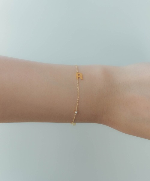 ebine(エビネ)の「金属アレルギー対応 サージカルステンレス Alphabet Zirconia Bracelet(ブレスレット・レディース・I/C/Y/H/E/M/S/J/K/F/N/T/D/R/A/W・FREE)」の12枚目の写真