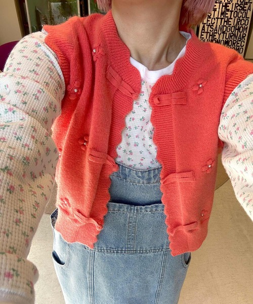 Alley by w closet（アリーバイダブルクローゼット）の「【Alley】パール付チャイナボタンベスト（ベスト・レディース・オレンジ/イエロー/グリーン・FREE）」の9枚目の写真