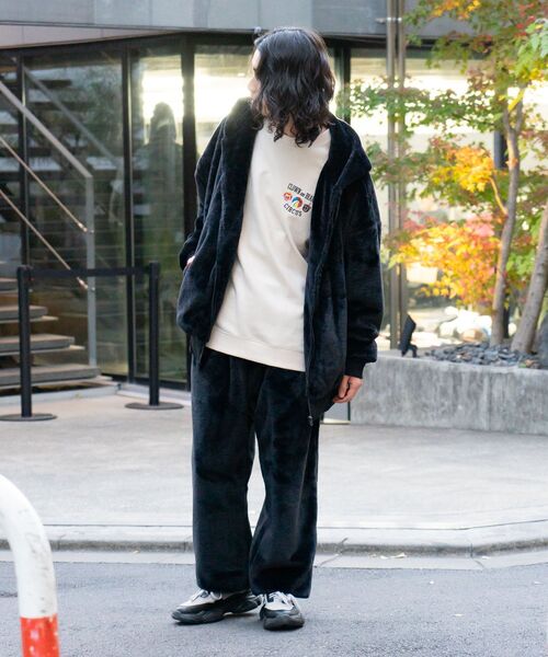 UNIIT(ユニット)の「【UNIIT/ユニット】エコファー イージーパンツ ふわふわ もこもこ フェイクファー 防寒 セットアップ対応(その他パンツ・メンズ・チャコールグレー/ブラック・LARGE/MEDIUM/X-LARGE/SMALL)」の8枚目の写真