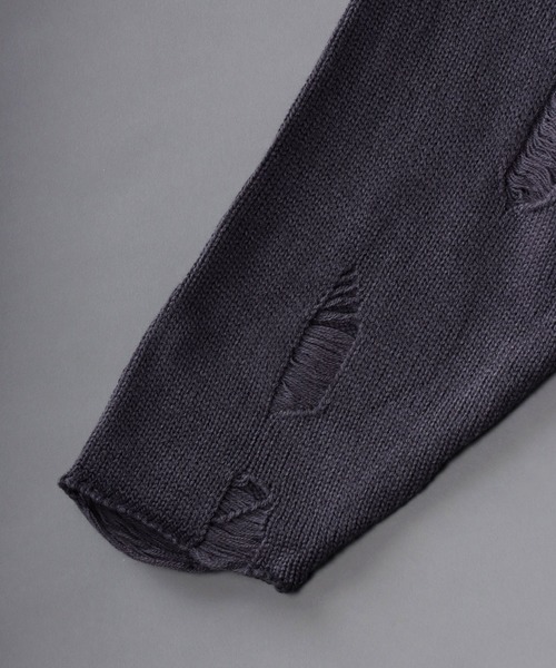 SITRY（シトリー）の「damage knit crew neck sweater/ダメージ ニット クルーネック セーター（ニット/セーター・メンズ・ブラウン/チャコールグレー/ブラック・M/L/XL）」の6枚目の写真