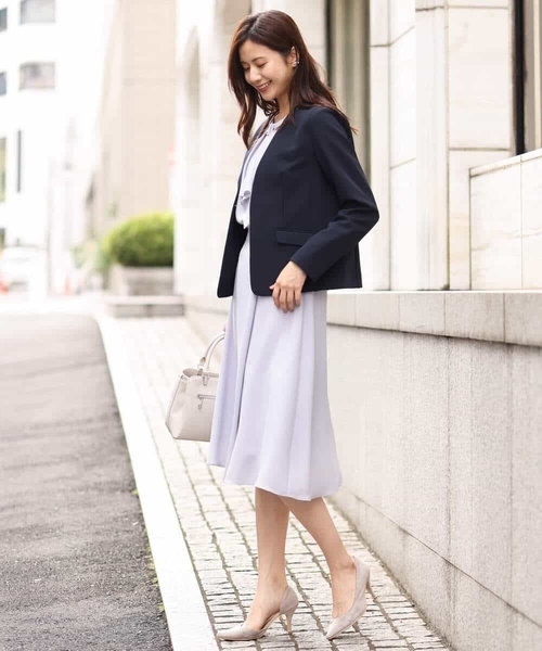 MK MICHEL KLEIN（エムケーミッシェルクラン）の「ラップ風デザインフレアスカート/洗える（スカート・レディース・ネイビー/ライトブルー・38）」の4枚目の写真