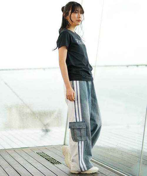 ROXY(ロキシー)の「ROXY/ロキシー 半袖Tシャツ ブランドロゴ クルーネック RST241079(Tシャツ/カットソー・レディース・ブラック/ホワイト・L/M/S)」の21枚目の写真