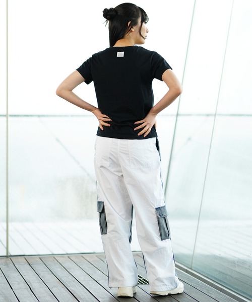 ROXY(ロキシー)の「ROXY/ロキシー 半袖Tシャツ ブランドロゴ クルーネック RST241079(Tシャツ/カットソー・レディース・ブラック/ホワイト・L/M/S)」の20枚目の写真