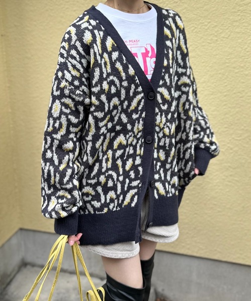 mi via loca(ミヴィアロカ)の「レオパード柄Vネックカーディガン(カーディガン/ボレロ・レディース・チャコールグレー/グレー・FREE)」の8枚目の写真