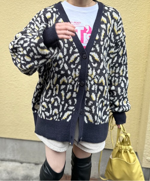 mi via loca(ミヴィアロカ)の「レオパード柄Vネックカーディガン(カーディガン/ボレロ・レディース・チャコールグレー/グレー・FREE)」の9枚目の写真
