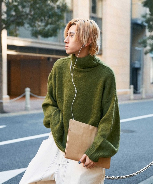 Adoon plain（アドーンプレーン）の「刺繍タートルネックシャギー