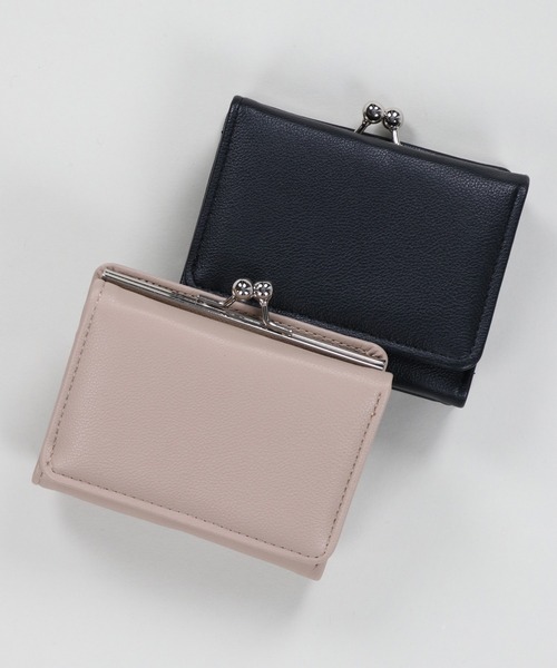 SPINNS（スピンズ）の「合皮三つ折りミニウォレット（財布・レディース・ブラック/ベージュ・ONESIZE）」の3枚目の写真