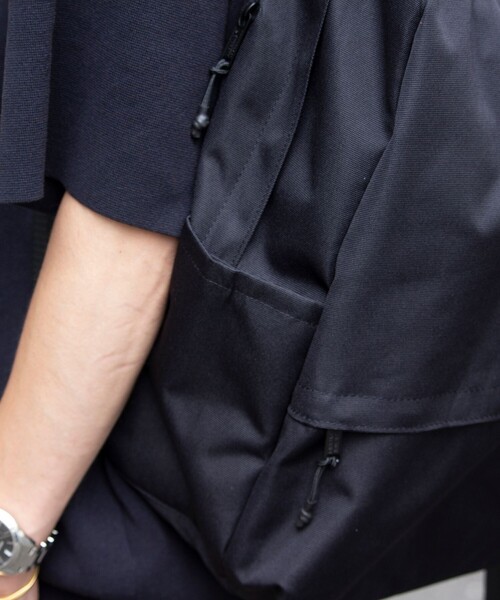 UNIVERSAL OVERALL（ユニバーサルオーバーオール）の「【UNIVERSAL OVERALL/ユニバーサルオーバーオール】11ポケットリュック 15L（バックパック/リュック・メンズ・ブラック/オリーブ・FREE）」の13枚目の写真