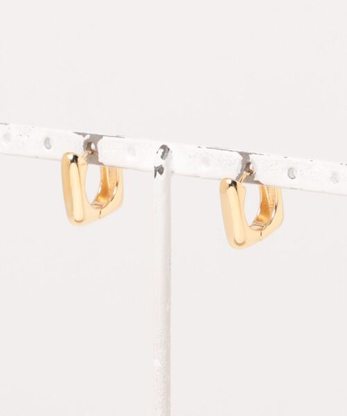 mystic（ミスティック）の「[Eau]big square pierce（ピアス（両耳用）・レディース・ゴールド・ONE SIZE）」の2枚目の写真