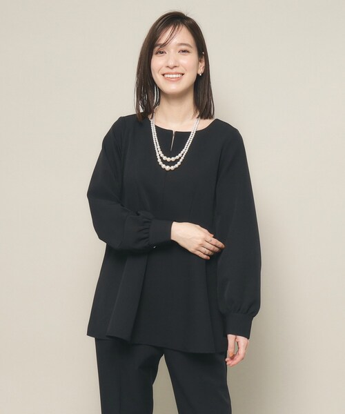ITS'DEMO（イッツデモ）の「◆【普段着にも使える／卒業式・入学式／オフィス／セレモニー】ダブルクロスペプラムブラウス（シャツ/ブラウス・レディース・ブラック/ナチュラル・00）」の4枚目の写真