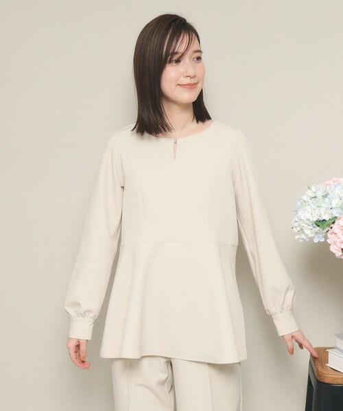 ITS'DEMO（イッツデモ）の「◆【普段着にも使える／卒業式・入学式／オフィス／セレモニー】ダブルクロスペプラムブラウス（シャツ/ブラウス・レディース・ブラック/ナチュラル・00）」の11枚目の写真