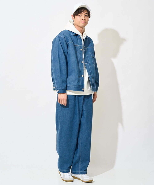 a.v.v(アーヴェヴェ)の「【トレンド】タックテーパードワイドデニムパンツ(セットアップ可)(デニムパンツ・メンズ・ホワイト/ブルー・48/46)」の17枚目の写真