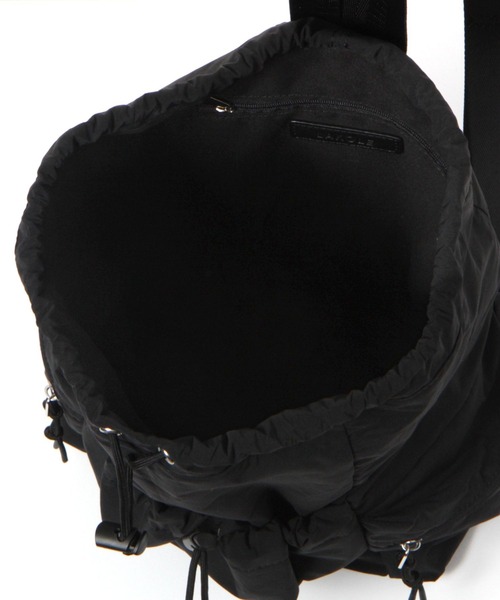 LAKOLE（ラコレ）の「ダブルポケットワンショルダーバッグ / 105060（ショルダーバッグ・レディース・ホワイト/ブラック/ピンク・FREE）」の16枚目の写真