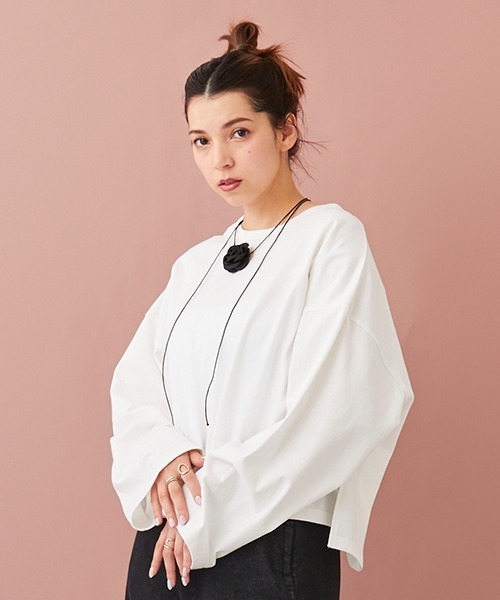 petit main LIEN（プティマインリアン）の「【LADIES】チョーカーつきクロップドT（Tシャツ/カットソー・レディース・チャコール/オフホワイト/レモンイエロー・FREE）」の2枚目の写真