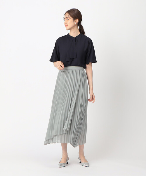 COMME CA ISM(コムサイズム)の「ボウタイ風 半袖ブラウス(シャツ/ブラウス・レディース・オフホワイト/ベージュ/ネイビー・LARGE/MEDIUM)」の8枚目の写真