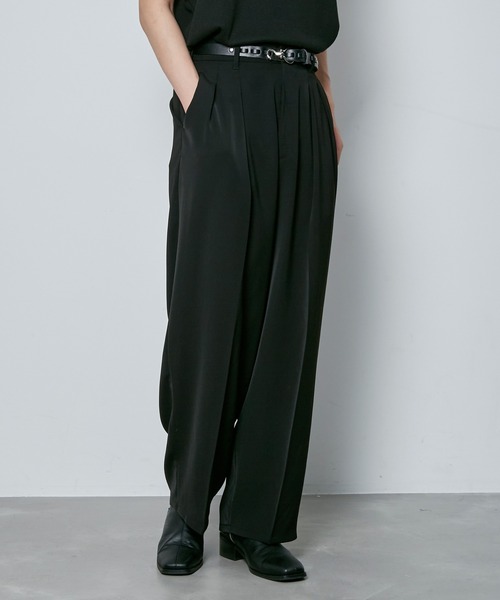JUNRED（ジュンレッド）の「セットアップ対応 / ドレープダブルクロスワイドストレートパンツ（スラックス・メンズ・グリーン系その他2/ミント/ブラック・M/S/L）」の2枚目の写真