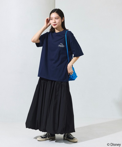 FREAK'S STORE（フリークスストア）の「限定展開/DISNEY ディズニー 白雪姫/別注 バックプリント クルーネックTシャツ（Tシャツ/カットソー・メンズ・ネイビー/ブラック/ホワイト・LARGE/MEDIUM/SMALL）」の21枚目の写真