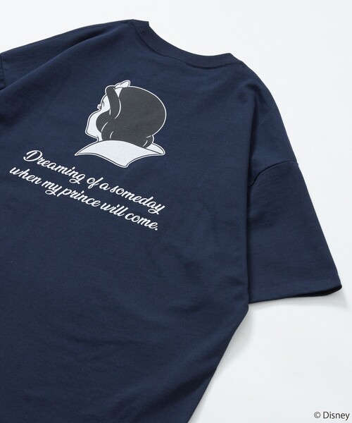 FREAK'S STORE（フリークスストア）の「限定展開/DISNEY ディズニー 白雪姫/別注 バックプリント クルーネックTシャツ（Tシャツ/カットソー・メンズ・ネイビー/ブラック/ホワイト・LARGE/MEDIUM/SMALL）」の20枚目の写真