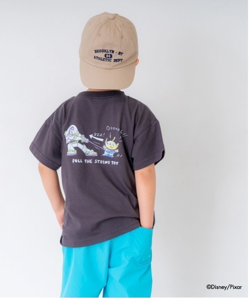 and D. petit main（アンドディープティマイン）の「【親子リンク】【Disney】Kidsトイストーリー/イラストTシャツ（Tシャツ/カットソー・キッズ・チャコール/ホワイト・100cm/140cm/120cm/150cm/110cm/130cm）」の2枚目の写真