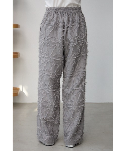 AZUL by moussy（アズールバイマウジー）の「フェザーフリンジジャガードパンツ（その他パンツ・レディース・ブラック/グレー・SMALL/MEDIUM）」の19枚目の写真