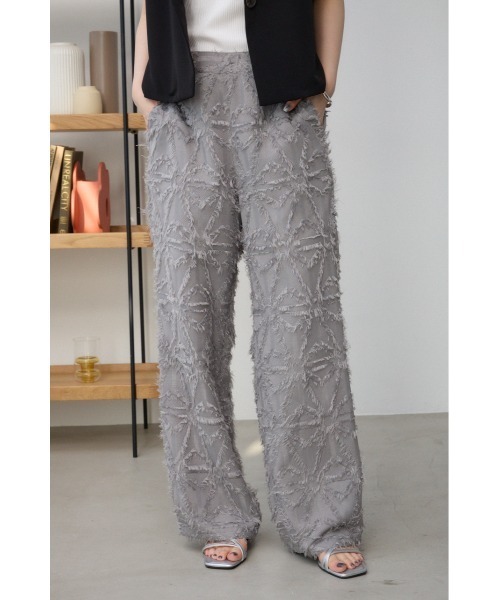 AZUL by moussy（アズールバイマウジー）の「フェザーフリンジジャガードパンツ（その他パンツ・レディース・ブラック/グレー・SMALL/MEDIUM）」の14枚目の写真