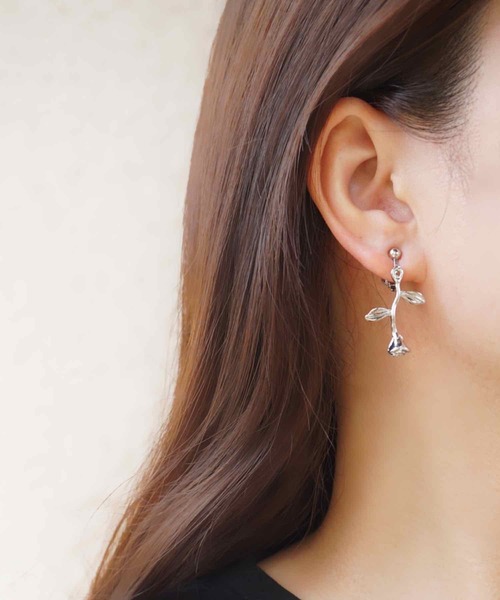 CERCA（チェルカ）の「saran jewelry/シンプルモチーフ イヤリング（イヤリング・レディース・ゴールド/シルバー・FREE）」の5枚目の写真