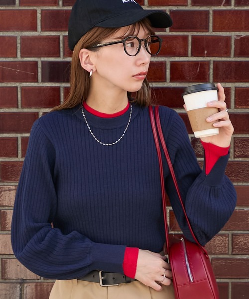 BONLECILL（ボンルシール）の「【至福のカヌレニット】レイヤード風ハイネックボリュームスリーブ リブニットプルオーバー（ニット/セーター・レディース・アイボリー/ブラック/杢グレー/ネイビー/ブラック×ホワイト/レッド/オレンジ/ベージュ/ブラック系1/ピンク/グリーン/チャコールグレー/ライトブルー/ダークグリーン/ネイビー系2/ブラック系2/ダークオレンジ/ブルー/マスタード/ホワイト×ブラック/ネイビー系3/レッド系1/ネイビー系1/グレー系1/アイボリー系1/ブラウン/ボルドー・M/L）」の18枚目の写真